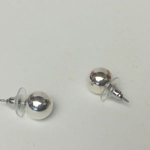SILVER BALL STUD EARRINGS NWOT